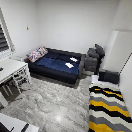 Stan Na Dan شقة بور